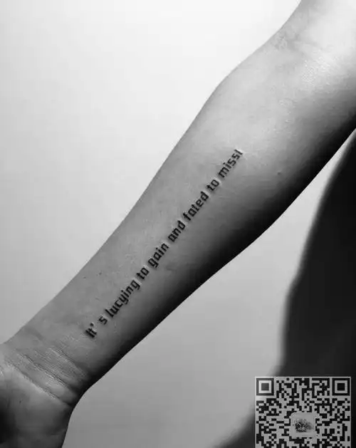 字母纹身图片_手臂纹身图案