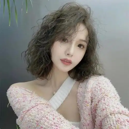 短发发型女烫头发(四款超人气网红烫发)(2)