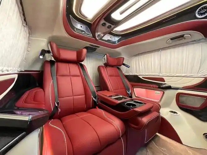 奔驰商务车vs980,内饰绝美cp搭配!品控质量比价格更重要