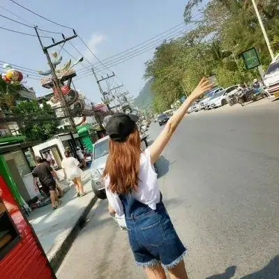 qq唯美头像女生背影伤感图片大全 不是没你不行但是有你更好