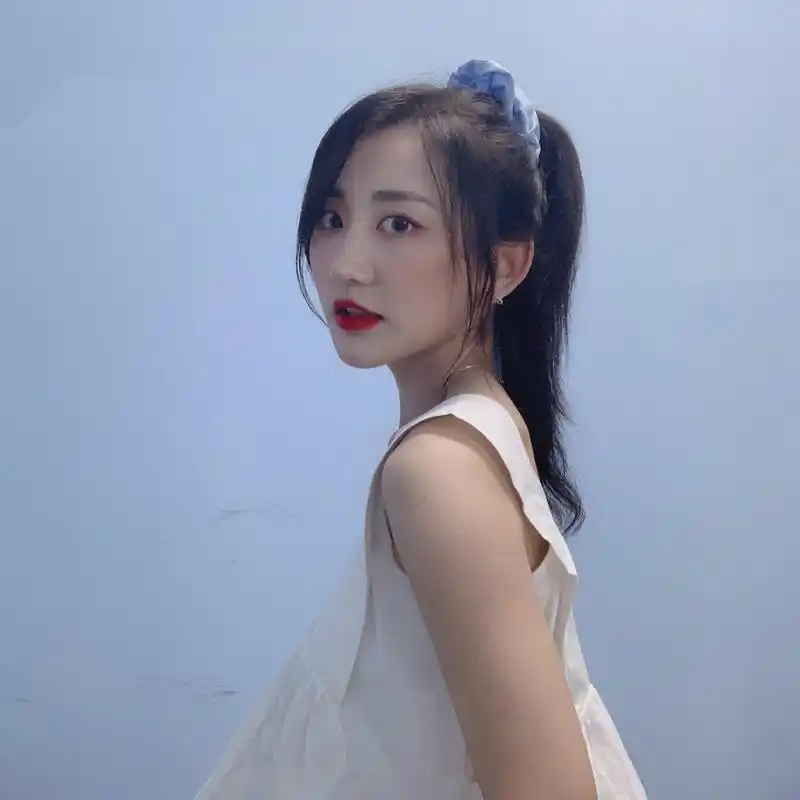 sing秦瑜 [给你小心心]sing女团 [给你小心心] 女生还蛮奇怪的,明明