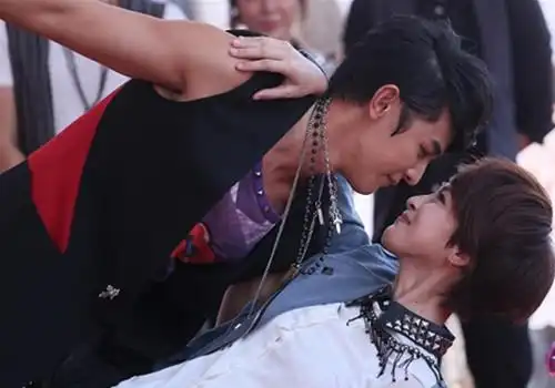 【图】网曝汪东城曾沛慈结婚照 两人剧中暧昧现实打情骂俏