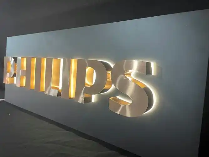 led不锈钢背面发光字的特征和优点有什么?(不锈钢背光发光字)