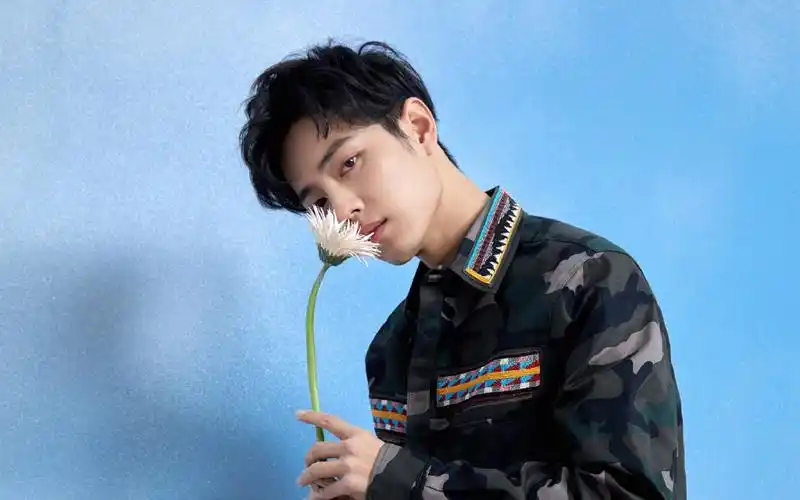 看似爆红的肖战,靠的却并不是运气,他用坚持和努力成就了今天_评分