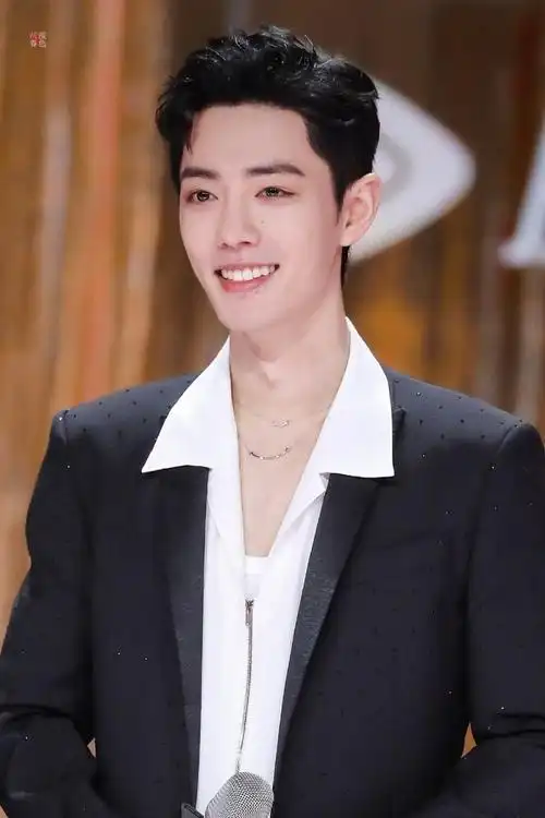 2021肖战拾光盛典_图片_视频集锦-爱豆app