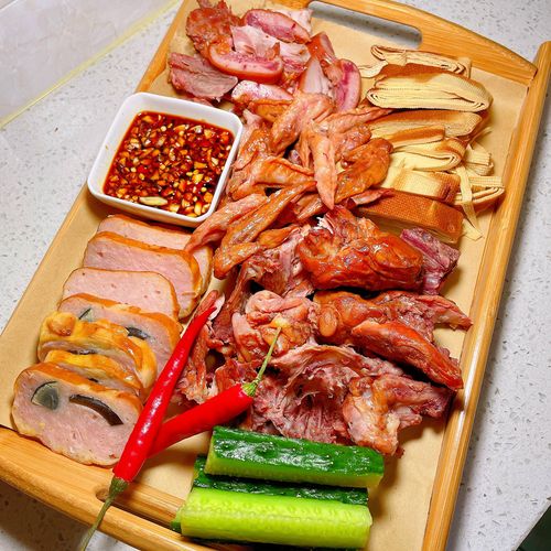 熏酱东北熟食套餐下酒酒菜骨架豆腐卷翅猪头猪肉类