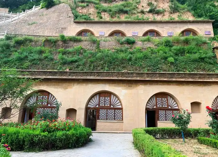 陕西延安:宝塔山,革命圣地延安的象征 - 渺渺kan世界 - 图虫