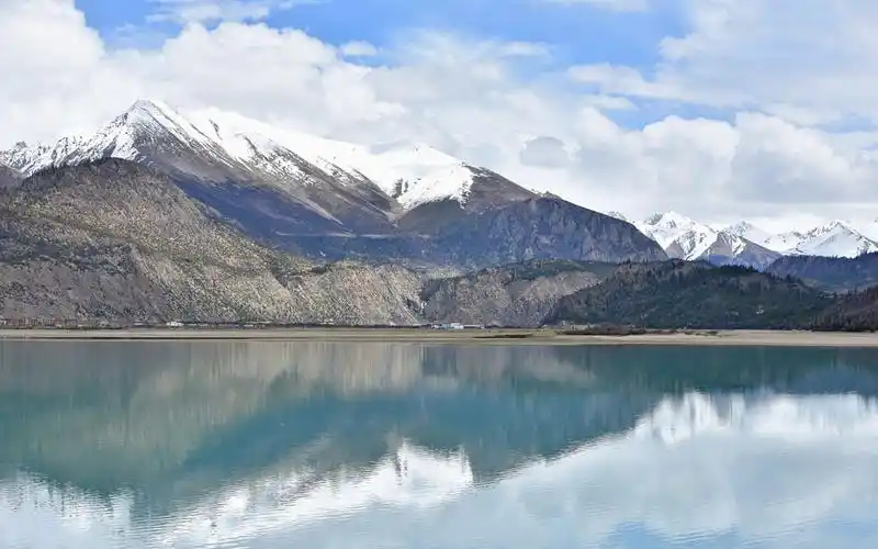 碧水蓝天唯美山水风光高清桌面壁纸-风景壁纸-壁纸下载-美桌网