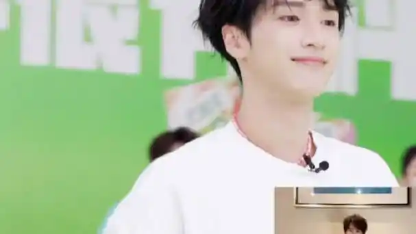 青苹果一枚97    @时代少年团-严浩翔  #时代少年团优酸乳直播#  不