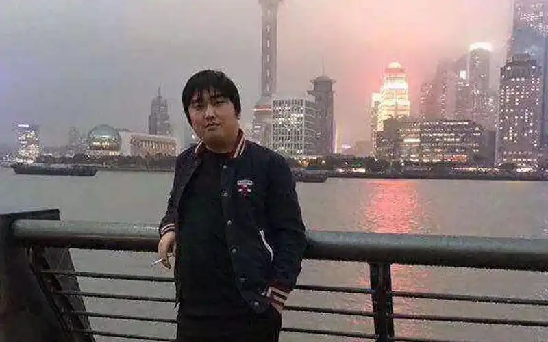 lol小智过往被爆真人照片已公布五五开只是斗鱼的牺牲品