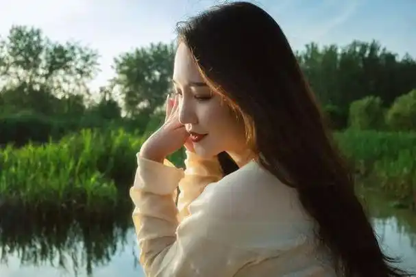 层次越低的女人,越喜欢用这些图片做微信头像!|自拍|非主流_网易订阅