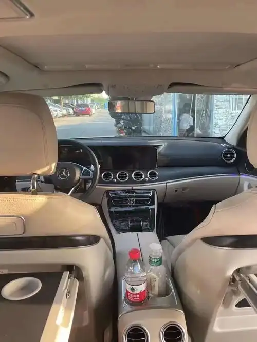 四驱2.0t奔驰s同款象牙白内饰, - 抖音