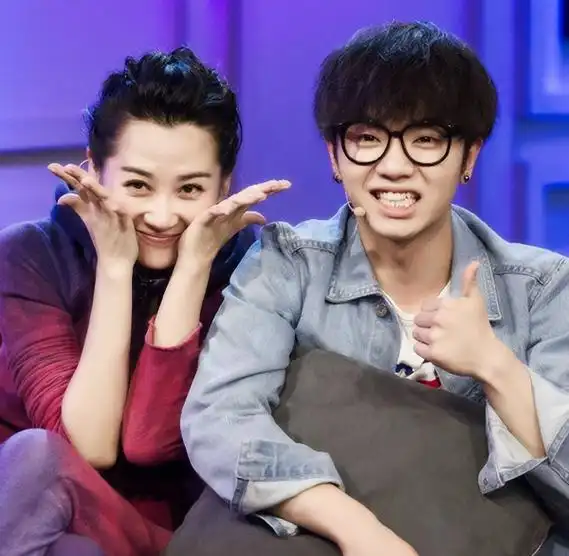 华晨宇和大21岁许晴恋爱?3点细节暴露事情真相,女方评论区沦陷