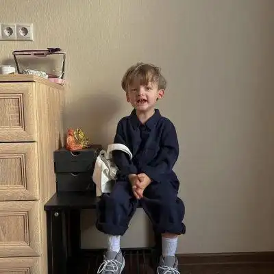 欧美小男生可爱搞怪小清新头像高清外国男孩潮流头像图片大全