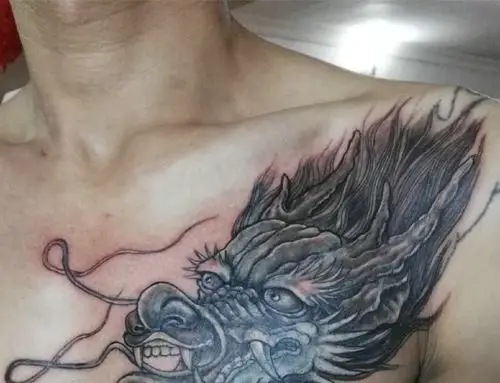 男士胸前传统邪龙纹身图案很霸气