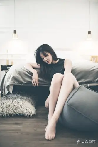 高新区 个性写真 素一映像馆 人物关系: 个人 套餐风格: 私房照 二级