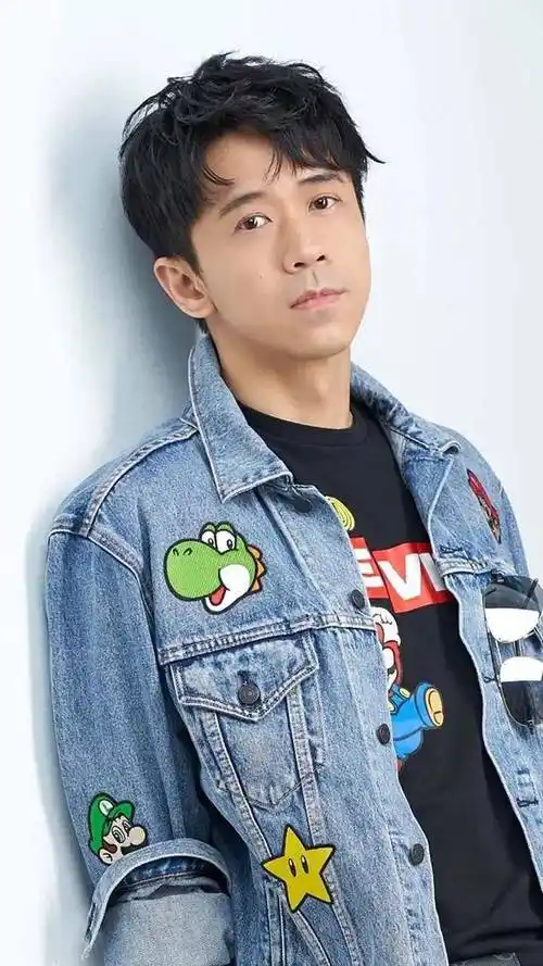 光良演唱会大秀肌肉,53岁状态惊人,小鲜肉都靠边站!