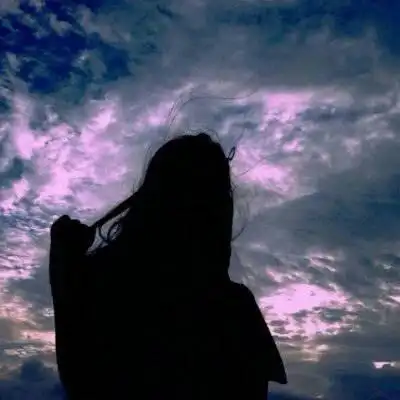 忧郁伤感女生背影头像一个人伤感孤单女生头像