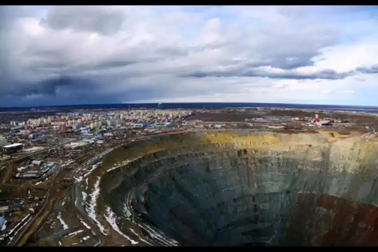 那些一看就会让人感到恐惧的巨物