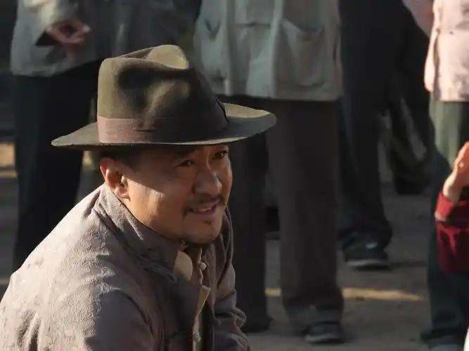 中国内地男演员,影视作品有:《老农民》《继父回家》《铁血将军》《我