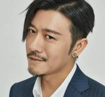 这6位男演员,明明有演技却死活捧不红,亲妈干妈齐上阵都不管用