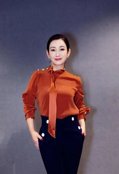 秦海璐"巨婴症儿子"现已8岁,看到长相后,网友表示有些意外