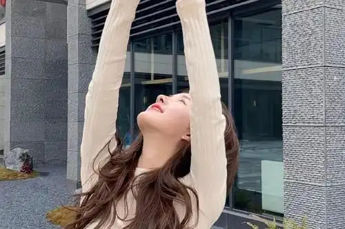 赵露思私服更新,拥有神仙发量的甜妹妹