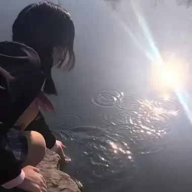 不露脸的女生头像