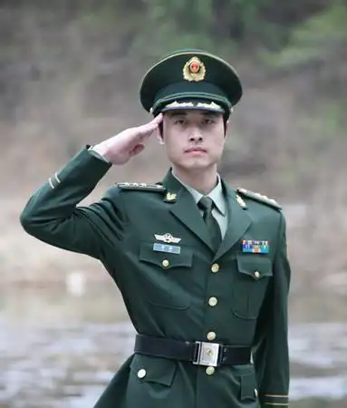 武警部队8月1日起全面换装