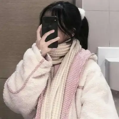 雪梨可爱时尚ins手机挡头对镜自拍女头最近猪肉涨价难怪你硬气了好多