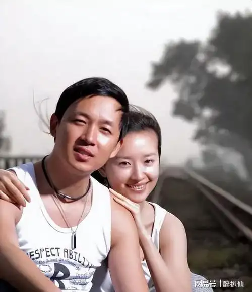 潘粤明:和董洁的婚姻令他心有余悸,有愧于父母,但仍然相信爱情|王大治