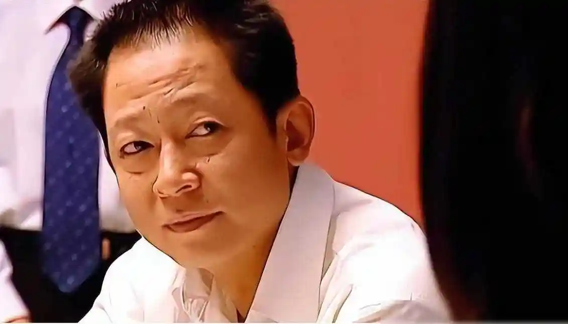 2000年10月,王志文被30家媒体联合讽刺,淡然表示:我不_演艺_梦想_公众