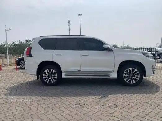 23款丰田普拉多4000vxr顶配按揭福利