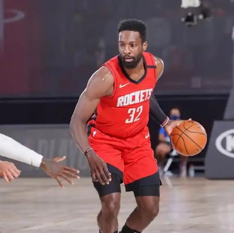 休斯敦火箭队与即将37岁的老将杰夫-格林已经达成了一年600万美元的