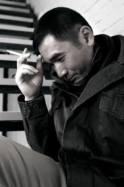 郑伊健版古惑仔里的信哥是谁演的,知道的朋友请告诉我,谢谢!