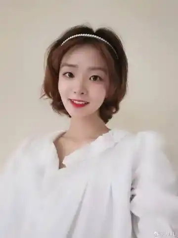 04 查看更多 a 微关系 她的关注(154) 对待阿沁要认真 vic张静茹