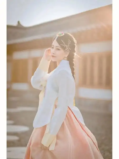 请大数据把我推给准备拍摄韩服的欧尼