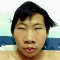 搞笑丑男头像点击鼠标右键下载