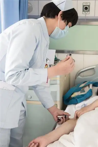 20张照片描述了神木护士的工作日常!13封感谢信句句暖心