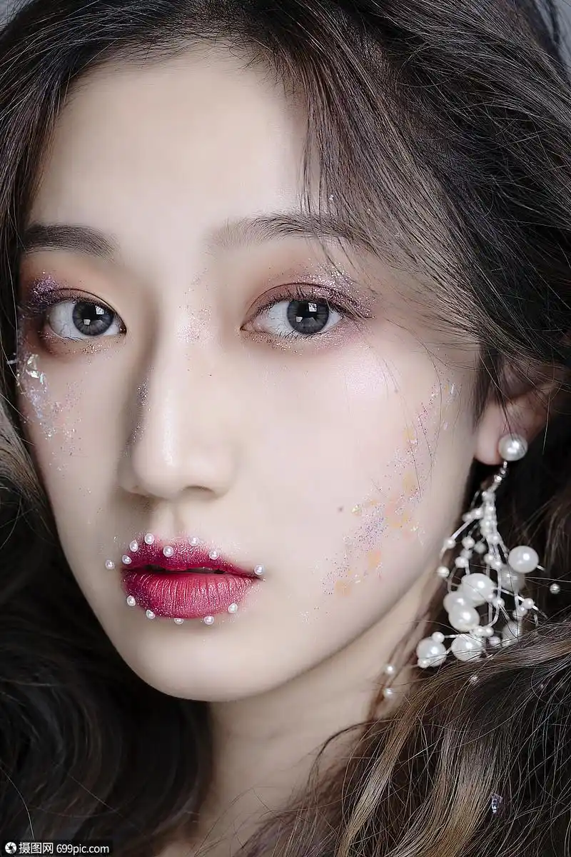 美女美妆时尚眼妆图片