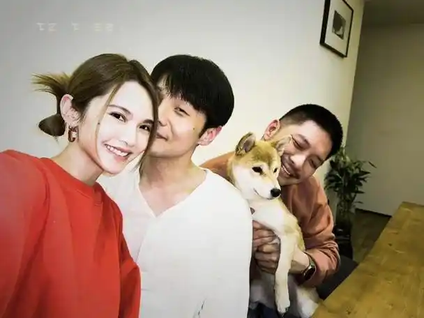 李荣浩宣布与爱人分手对不起我不再爱你了