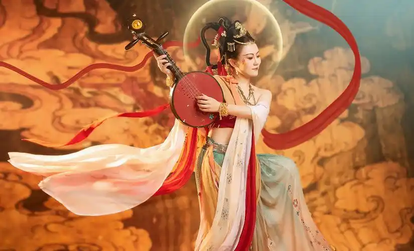 摄影师钰宸的写真摄影作品《敦煌飞天》