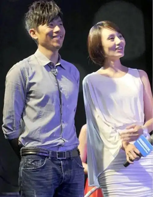 回顾袁泉与不务正业的夏雨纠缠8年才结婚只爱他一人让人感动