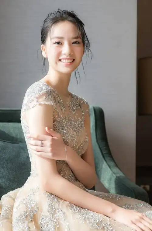 北影校花微博,北电第一美女