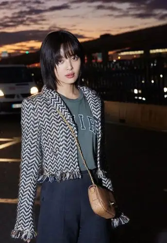 彩虹屁辛芷蕾发型难道不是一个褒义词吗