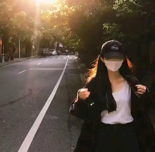 超爱的wechat自由感女生头像06