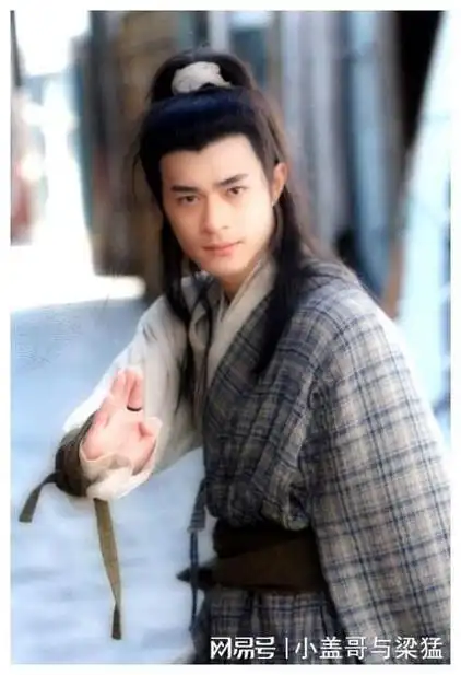 《神雕侠侣》中的古天乐,正处于颜值巅峰时期,一出场就让人移不开眼