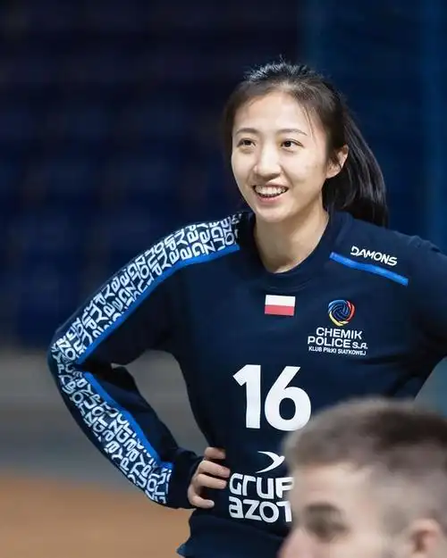 多图来袭丁霞抵达波兰首训美图