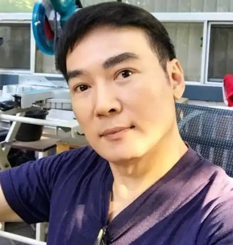 焦恩俊:从跑龙套到男主角的实力演员90年代的娱乐圈里,有很多颜值鹤立