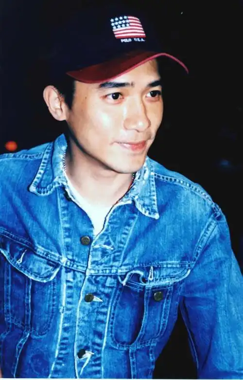 p>梁朝伟,1962年6月27日出生于中国香港,祖籍广东省台山市,华语影视